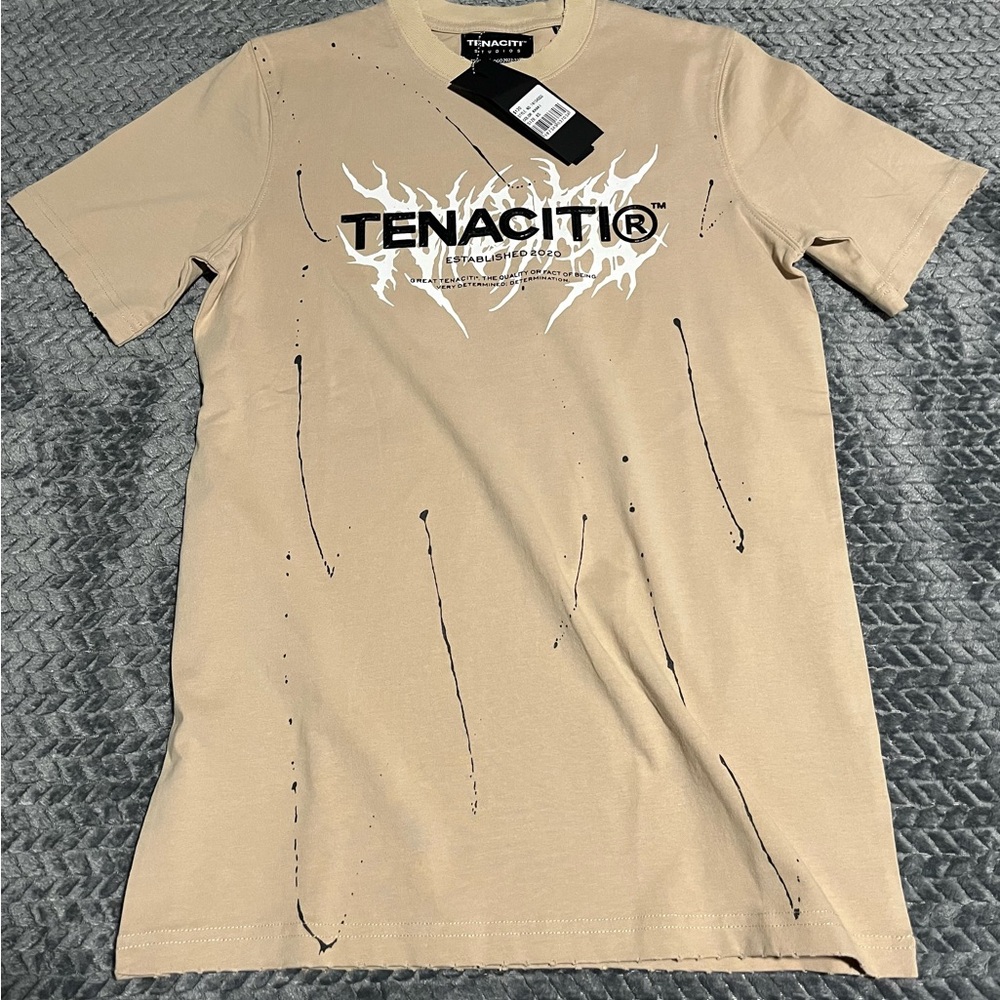 Tenaciti graphic shirt